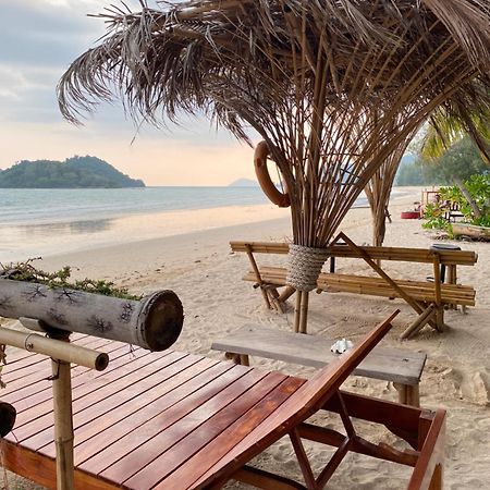 Baanyaiguesthouse Koh Mak Extérieur photo