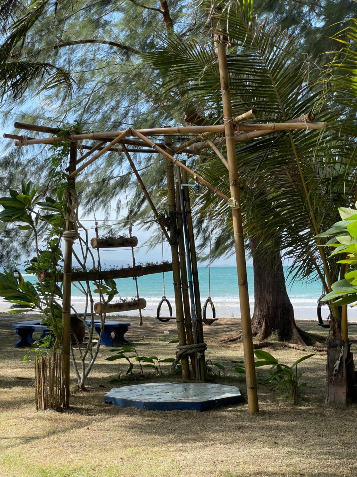 Baanyaiguesthouse Koh Mak Extérieur photo